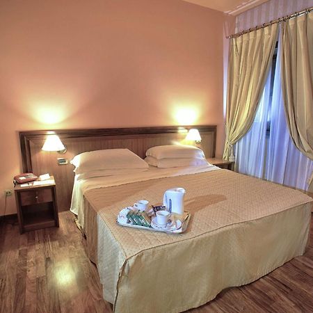 Best Western Hotel Ferrari نولا المظهر الخارجي الصورة