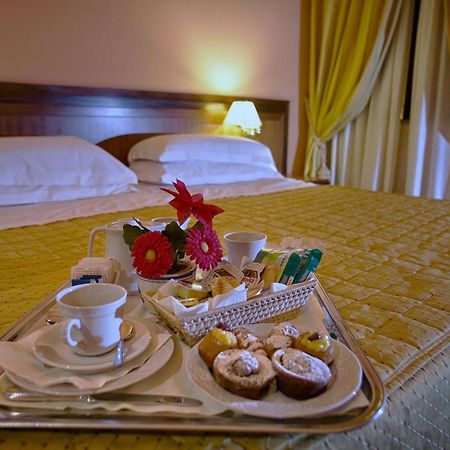 Best Western Hotel Ferrari نولا المظهر الخارجي الصورة